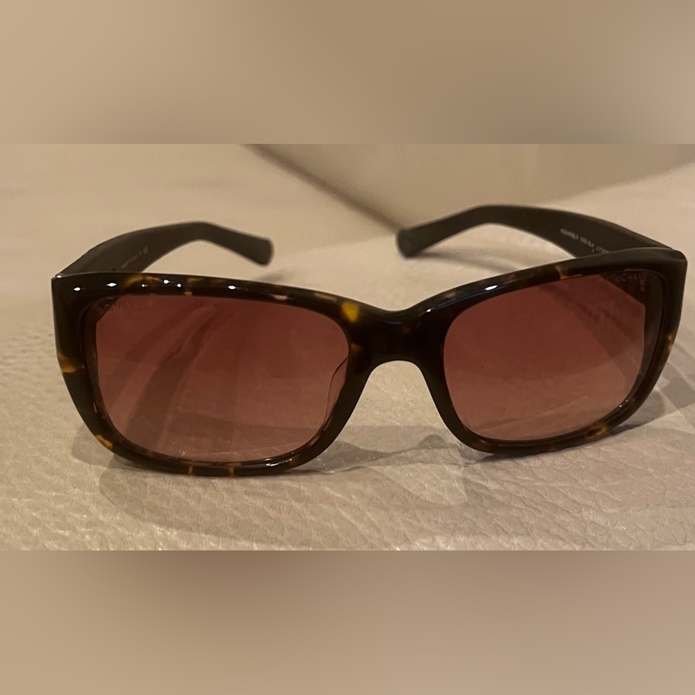 Women’s CHANEL Tortoise Shell Lambskin Leather Quilted Sunglasses 5201-Q
